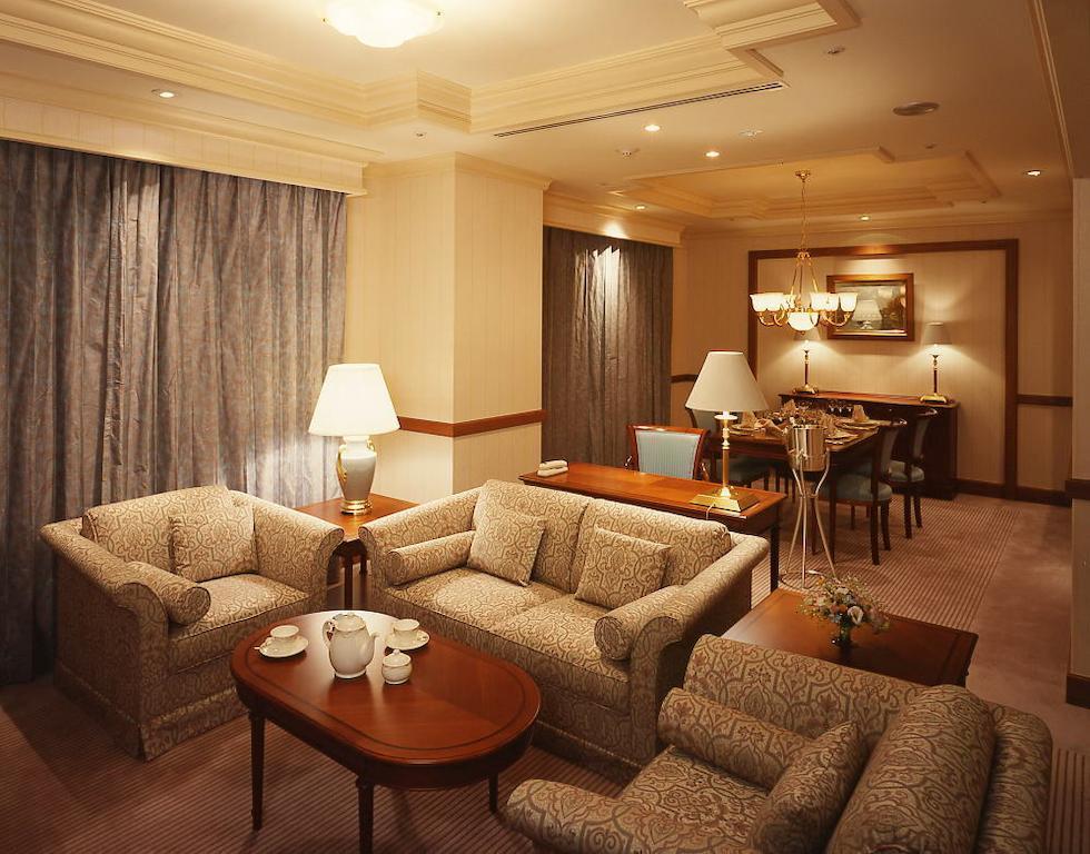 Keio Plaza Hotel Хатиодзи Экстерьер фото